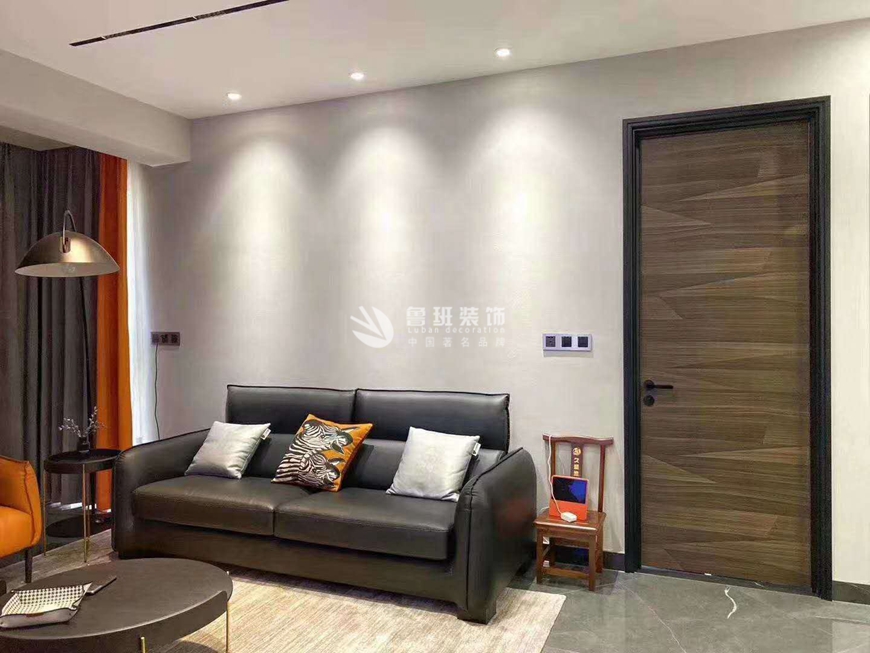 西安(ān)魯班裝(zhuāng)飾東新(xīn)花(huā)園160平米現代輕奢實景客廳設計